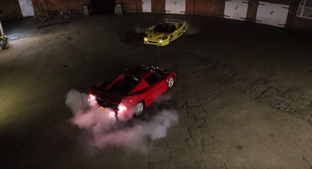 Um encontro entre 2 Ferrari F50… (vídeo)