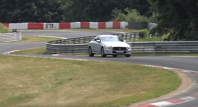 Mercedes CLS acelera em Nurburgring