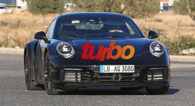 Novo Porsche 911 Turbo já testa nas estradas