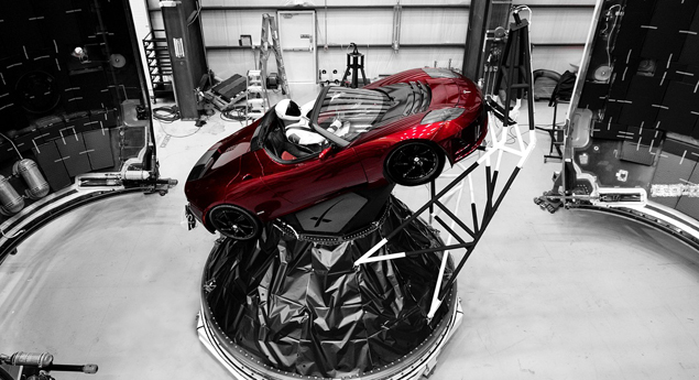 Tesla Roadster vai hoje ao espaço (c/vídeo)