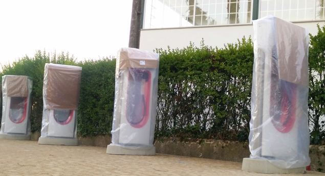 Supercarregador da Tesla em Portugal já disponível