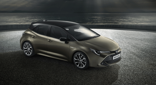 Novo Toyota Auris chega com duas versões híbridas