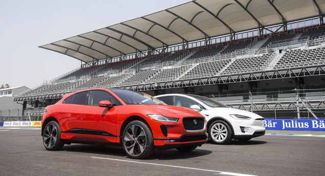 Novo Jaguar I-Pace em corrida elétrica com a Tesla