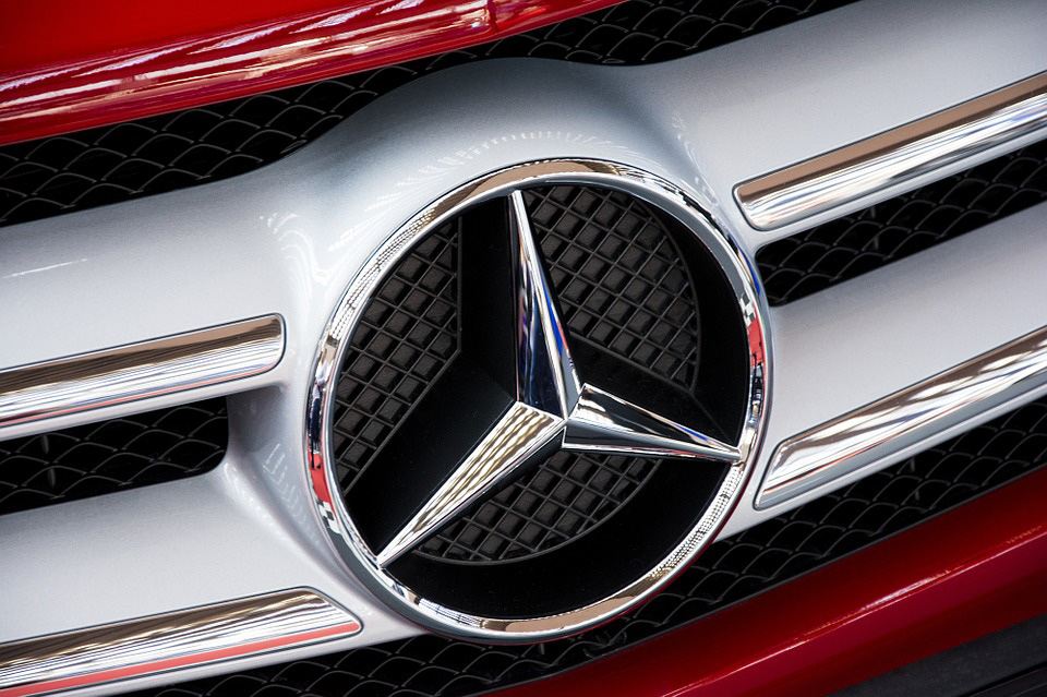 Mercedes usa GPS para recuperar carros com pagamento em atraso