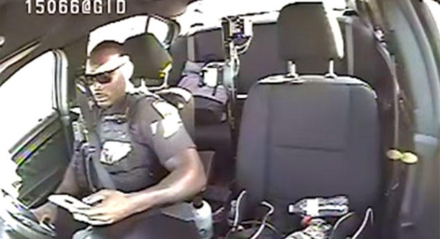 Policia que mexia no telémovel ao volante envolvido em acidente