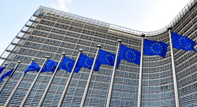 UE pondera pacote financeiro para ajudar à compra de veículos não-poluentes