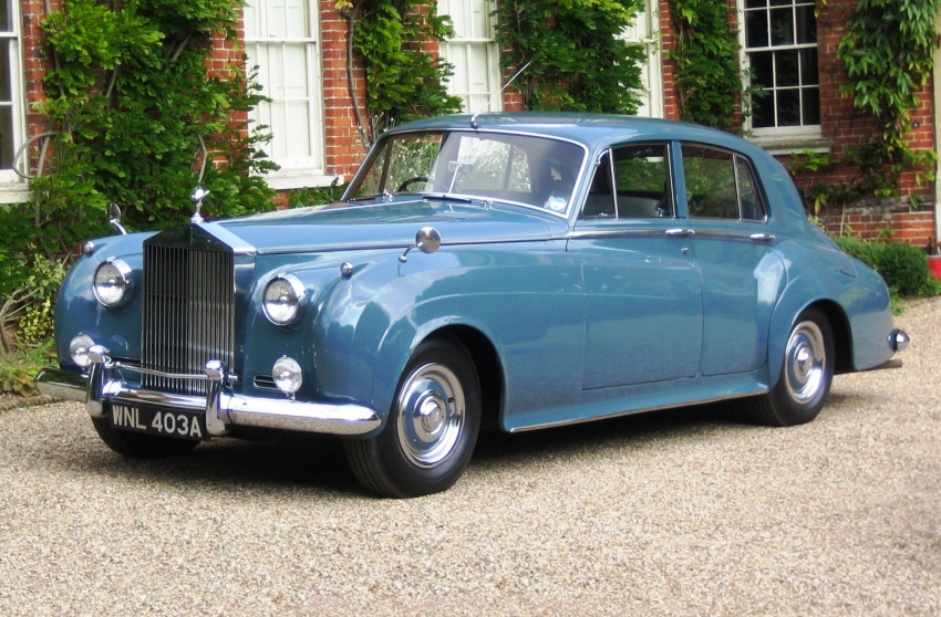 Sabia que 75% dos automóveis produzidos pela Rolls-Royce, ainda hoje circulam na estrada?