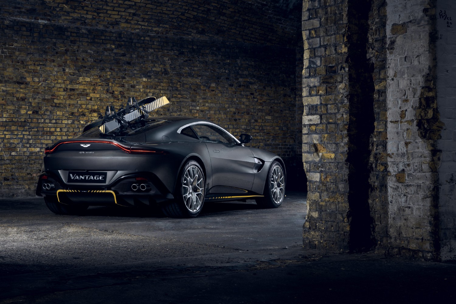 Aston Martin Vantage '007 Edition'