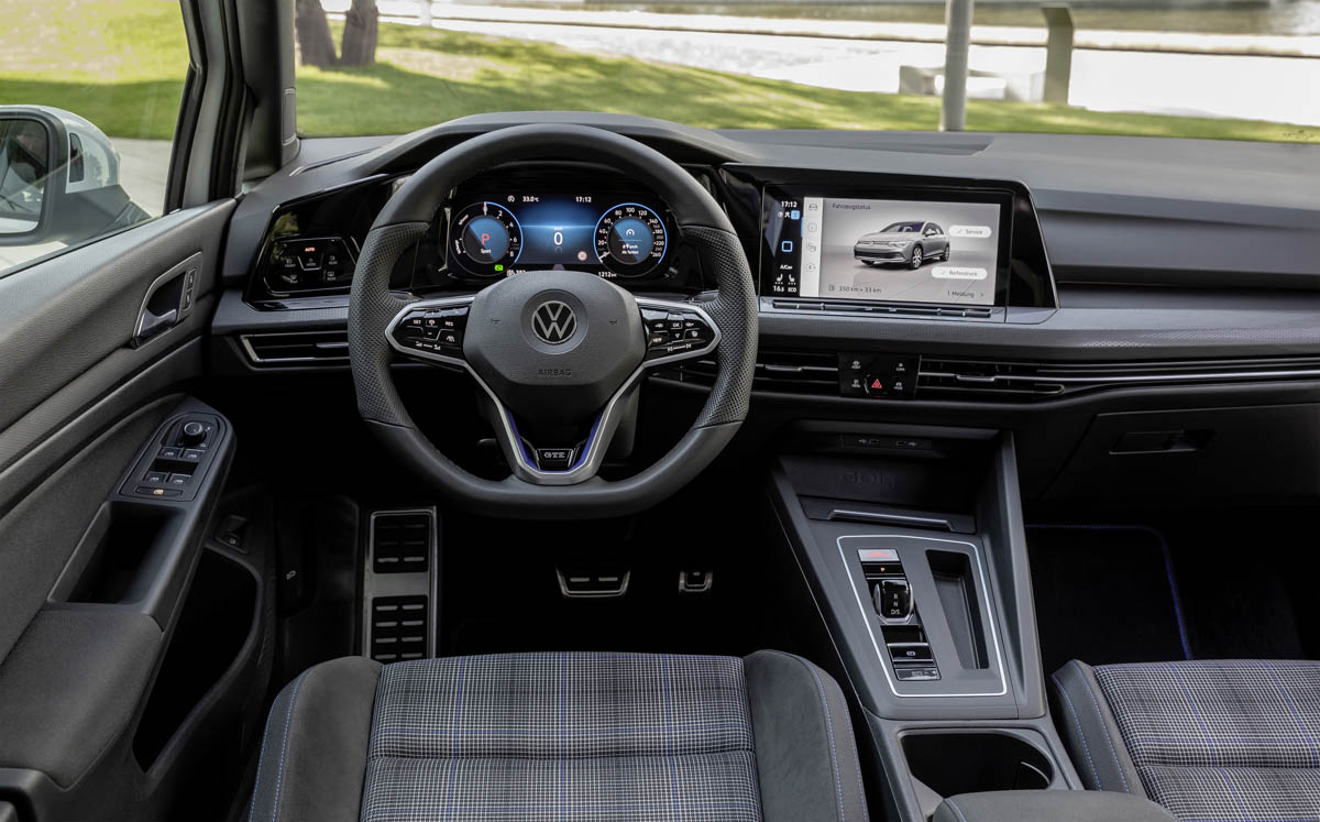 O interior beneficia da forte aposta da VW no domínio da digitalização, contando com todos os dispositivos mais evoluídos