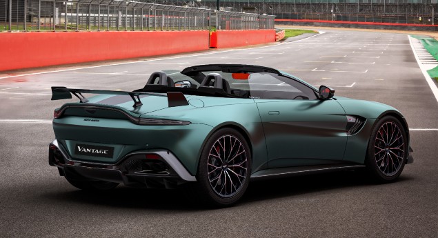 Mais potência, agilidade e emoção. Aston Martin apresenta Vantage F1 Edition