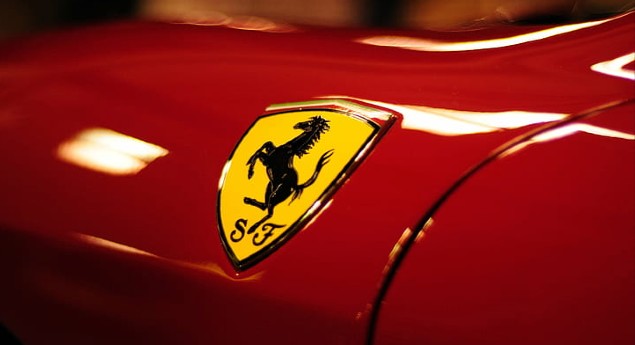 Num trimestre. Ferrari quase duplicou as vendas de híbridos plug-in