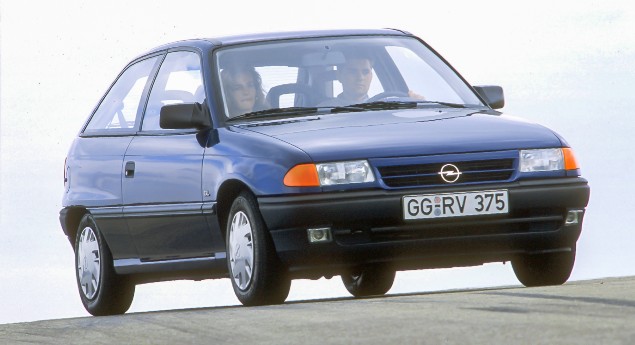 O Opel mais vendido de sempre. Astra F foi apresentado há 30 anos