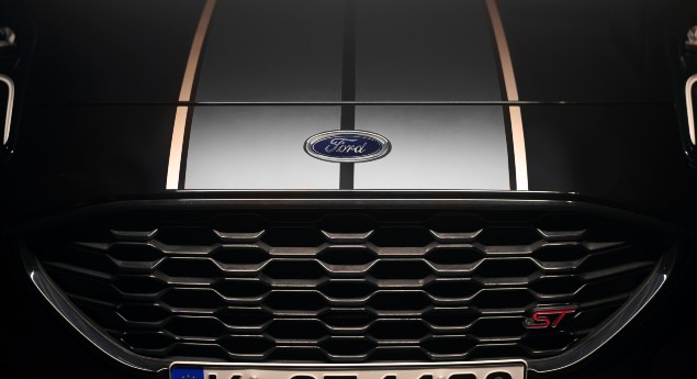 Resultado do contributo dos fãs. Ford apresenta o Puma ST Gold Edition