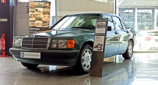 Mercedes-Benz Classe C. Conheça as seis gerações expostas na C. Santos