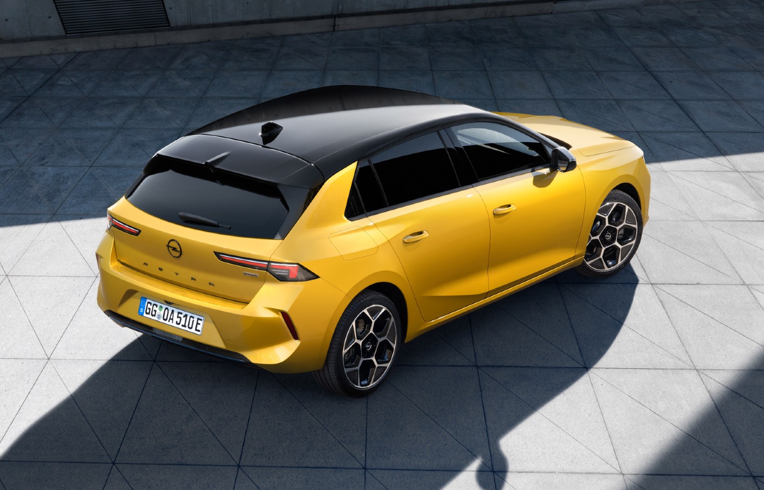O novo Opel Astra nas primeiras imagens em pleno