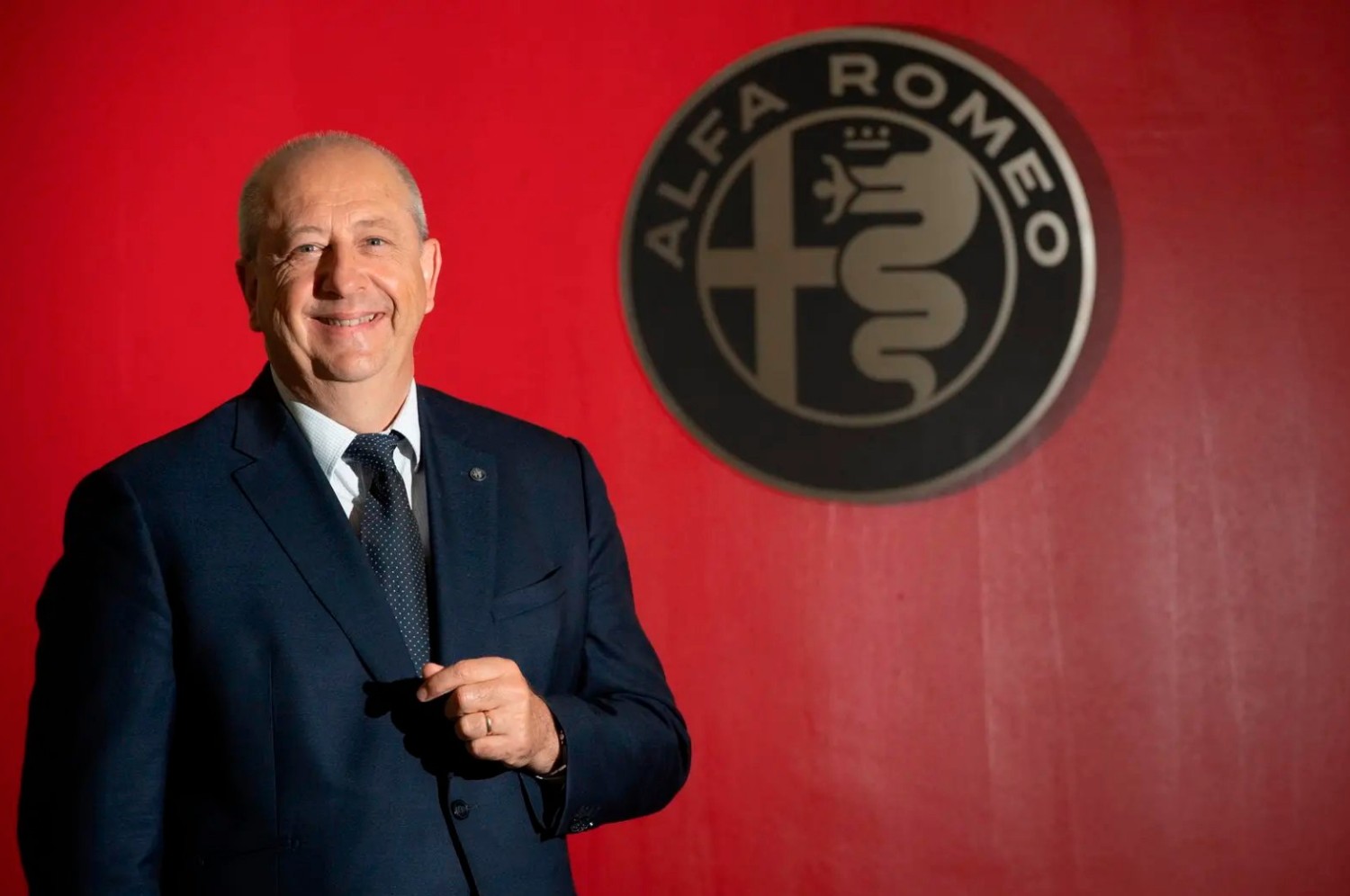 O CEO da Alfa Romeo já garantiu que o novo superdesportivo chegará em março de 2023