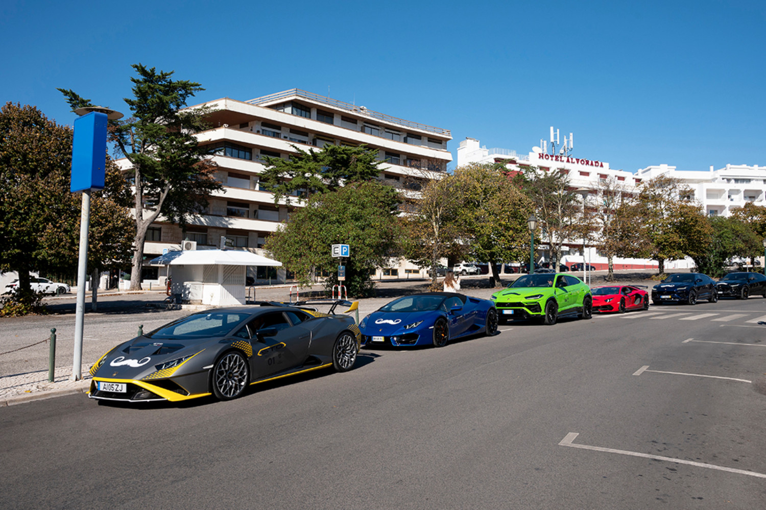 Alguns dos participantes na Lamborghini Movember Lisboa-Cascais 2021