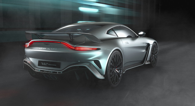 A prometer 3,5s nos 0-100 km/h. Aston Martin apresenta o V12 Vantage