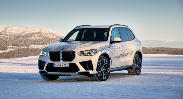 Produção avança ainda em 2022. BMW testa iX5 a hidrogénio sob o frio do Ártico