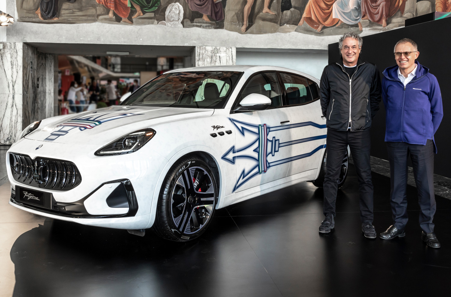Os dois principais responsáveis da nova Maserati: Davide Grasso, CEO da marca do tridente, e Carlos Tavares, CEO da casa-mãe, o Grupo Stellantis