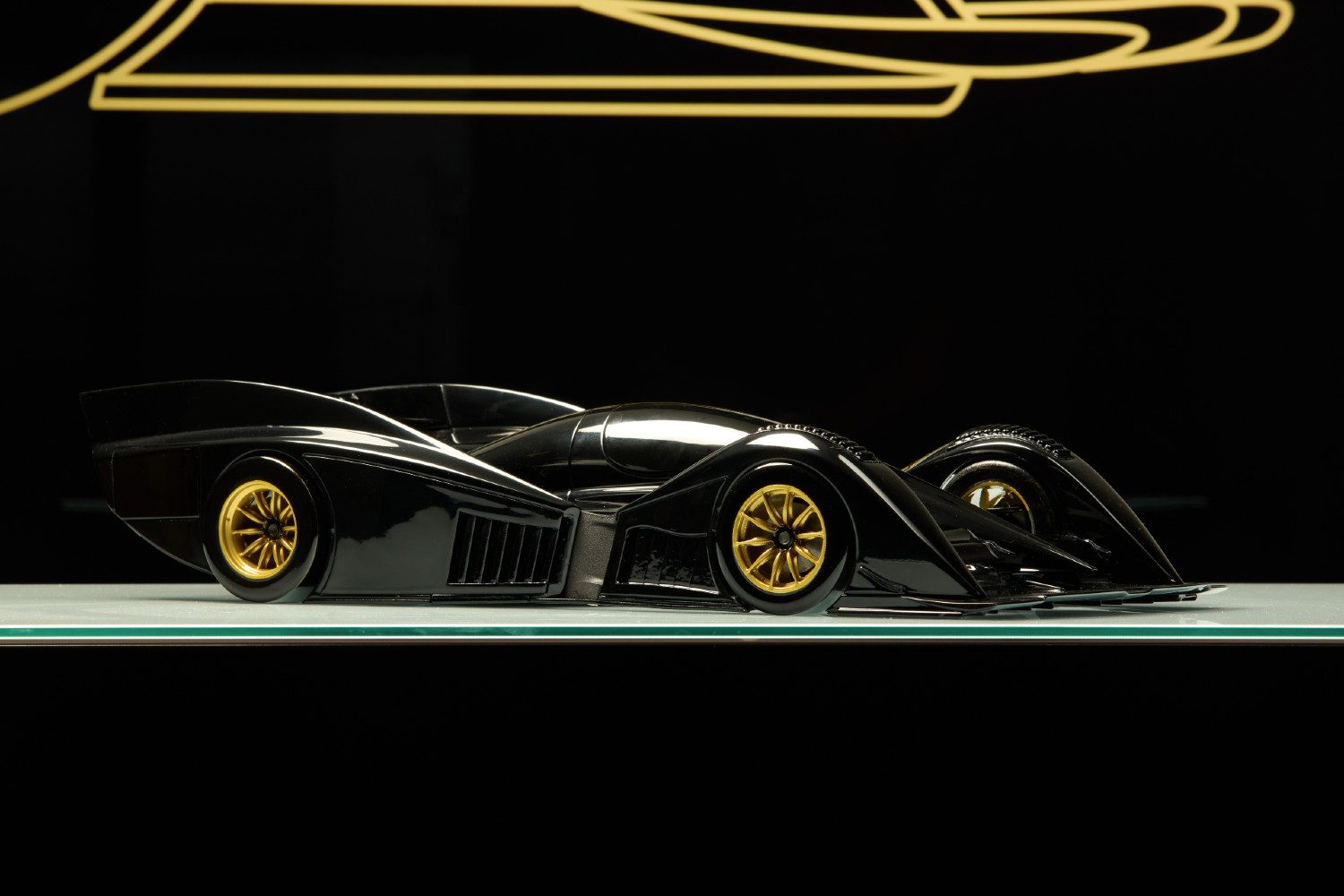 Rodin FZERO is a single seater for track use, built without any compromises to be able to aspire to be the fastest car in the world... except for those of the Laws of Physics.  