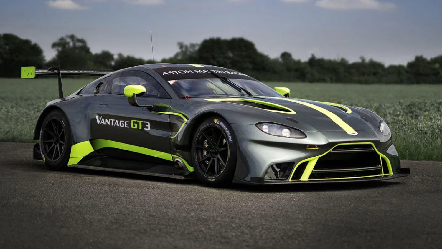 O Aston Martin Vantage GT3 para as corridas no mundo real