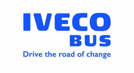 Iveco Bus atualiza imagem e reforça oferta com híbrido low entry