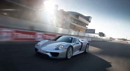 Em meados da década? Porsche admite lançar sucessor do 918 Spyder