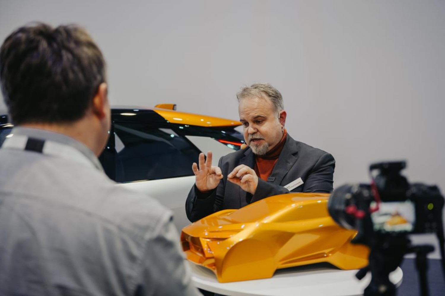 O C-HR Prologue é uma criação de Lance Scott, director de design no Centro Europeu de Desenvolvimento de Design da Toyota (ED2), e respectiva equipa