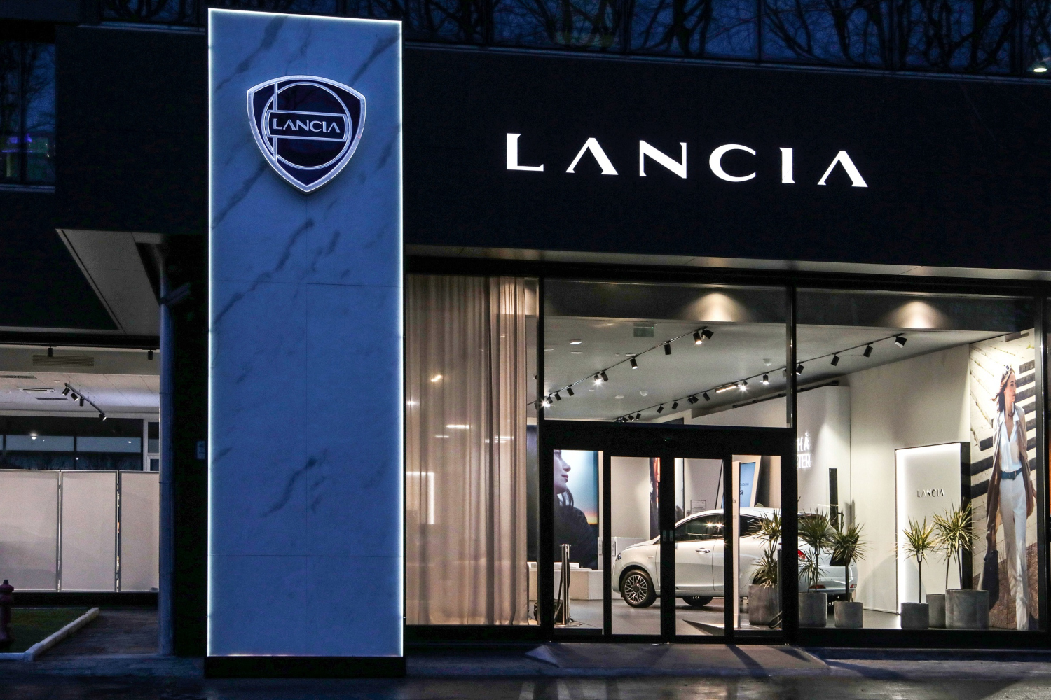 O renascimento da Lancia, também em termos de imagem, acaba  de inciar-se... em Itália