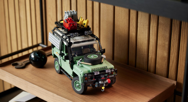 Nos 75 anos da Land Rover. LEGO recria o clássico Defender 90