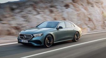 Mercedes-Benz Classe E estreia mudança automática de faixa na Europa