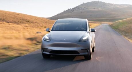 Sinal dos tempos? Tesla Model Y foi o modelo mais vendido na Europa em 2023